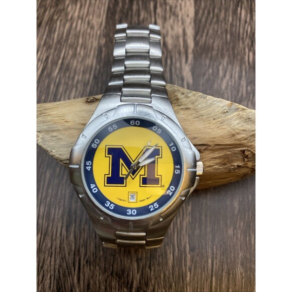 Michigan Logo art  Watch With Date New Battery Working 42 mm - Picture 1 of 7